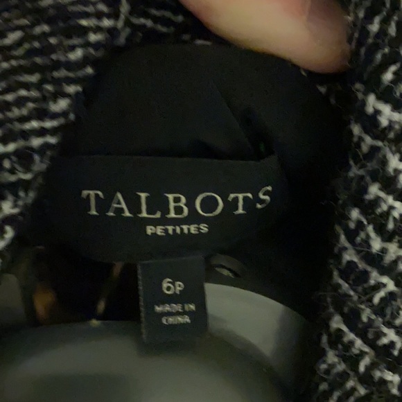 Talbots 6P blazer in black, white and metallic wool blend.  Excellent condition - Picture 4 of 6